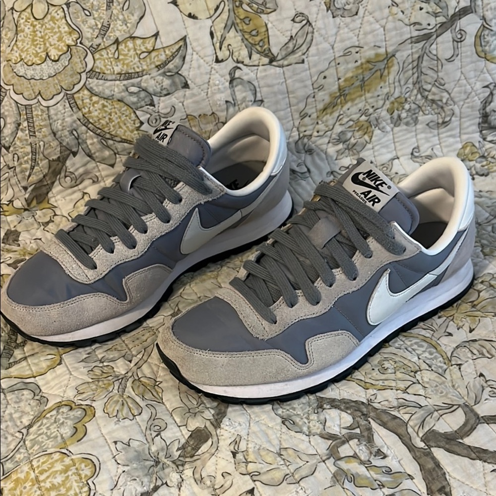 Nike Air Pegasus Gray Sneakers
